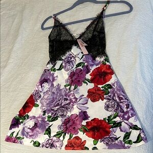 Floral Lace Trim Nightgown